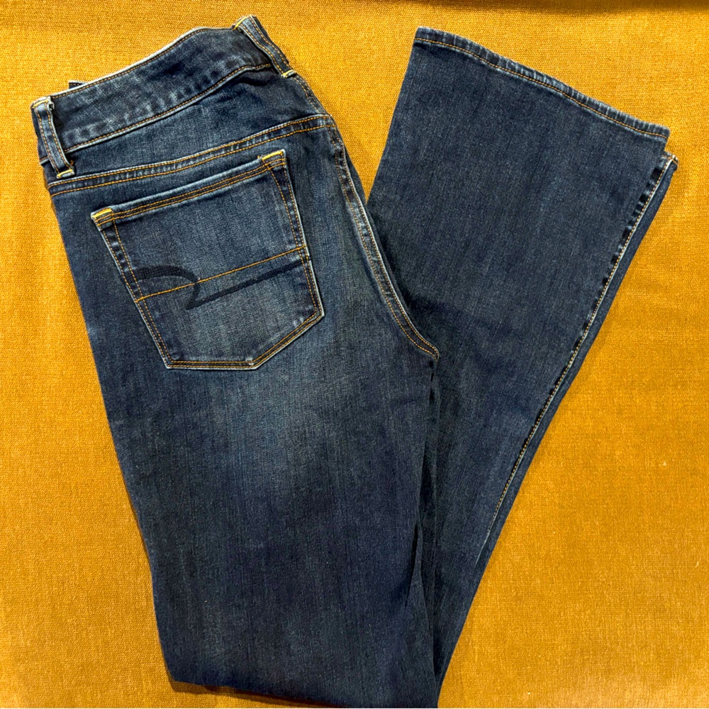 NEW** American Eagle Skinny Kick Jeans